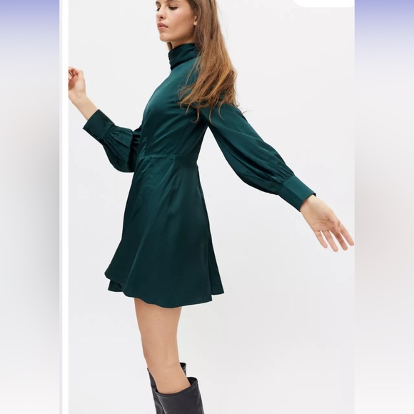 NWT! Bardot Milano Satin Mini-dress in Forest Green- Size XXL - Picture 4 of 7